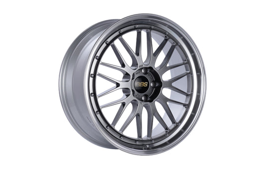 BBS LM with Diamond Black center and polished lip for Porsche on white background.