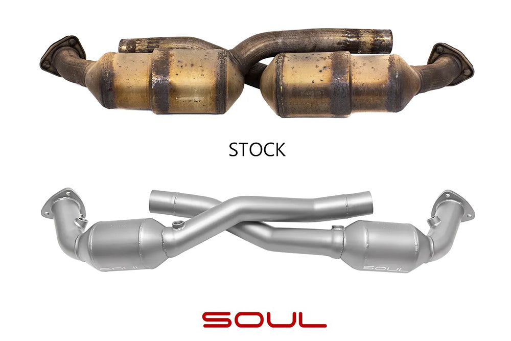 Comparison of a stock catalytic converter system and a Soul performance sport catalytic converter for Porsche on a white background.
