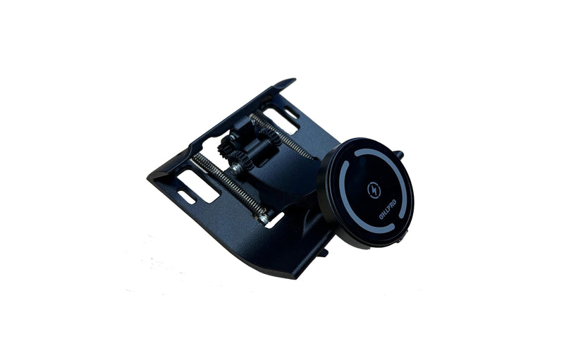 Triebwerk DTW magnetic wireless charging phone mount on white background